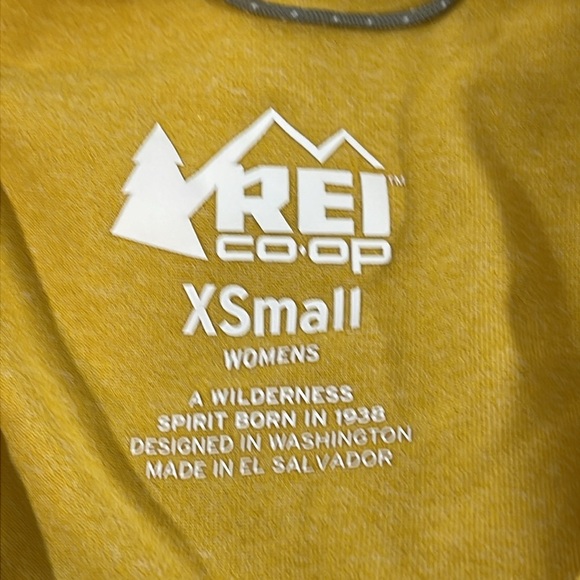REI Co-op “Feed The World Feed The Soil” Graphic Tee Size XS - Picture 4 of 5